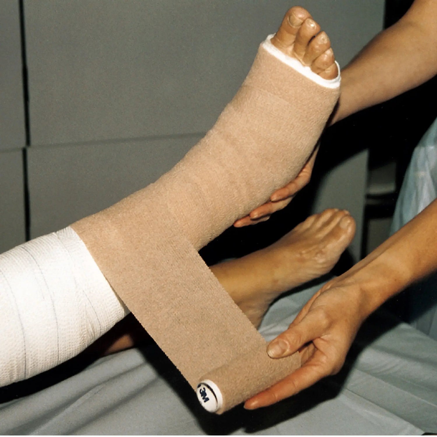3M™ Coban™ Self-adherent Closure Cohesive Bandage, 1 Inch x 5 Yard, Tan 3M™ Coban™