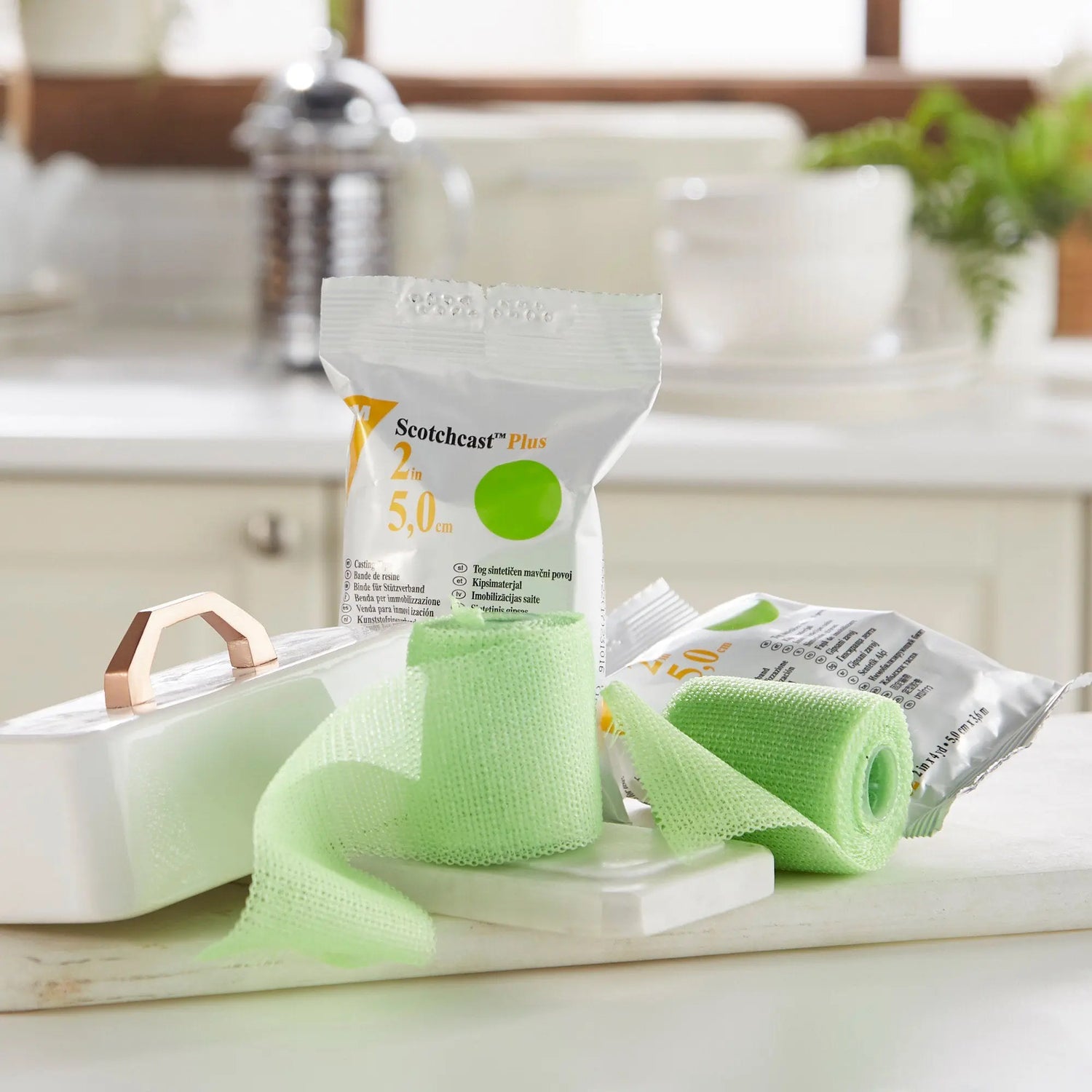 3M™ Scotchcast™ Plus Bright Green Cast Tape, 2 Inch x 4 Yard 3M™ Scotchcast™ Plus