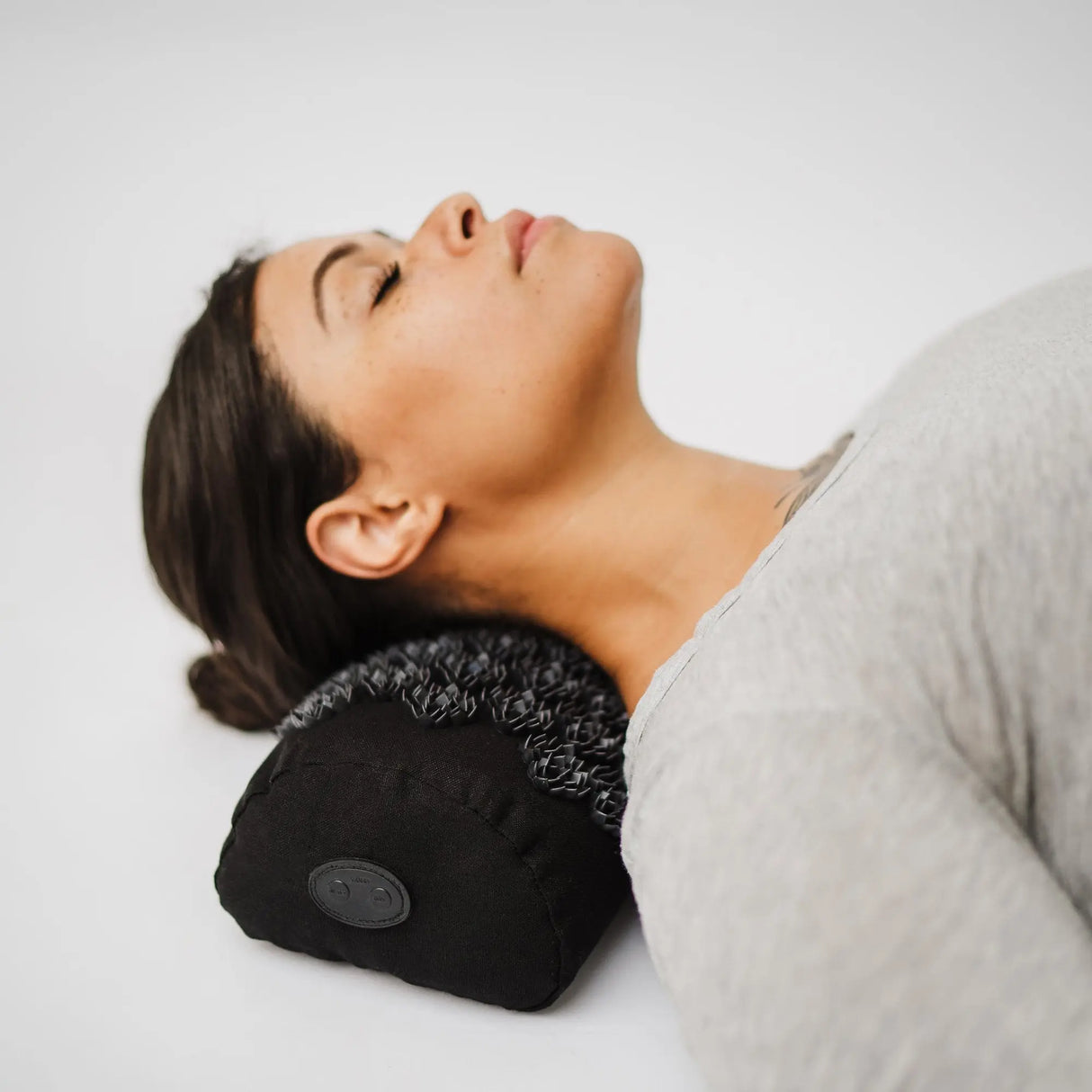 Kanjo Vibrating Acupressure Pillow Kanjo