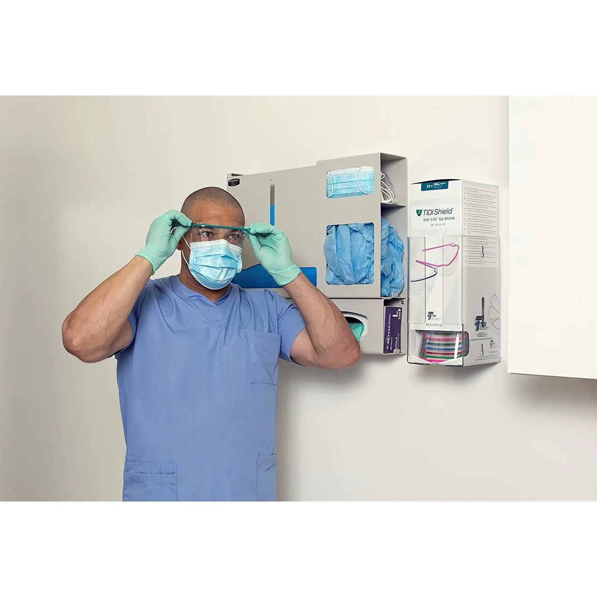 TIDIShield® Grab ‘n Go™ Eye Shields with Dispenser TIDIShield® Grab 'n Go